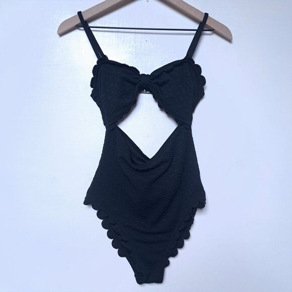 Cupshe Cutout Scallop Trim One Piece Swimsuit Black Medium NWT - Picture 5 of 9